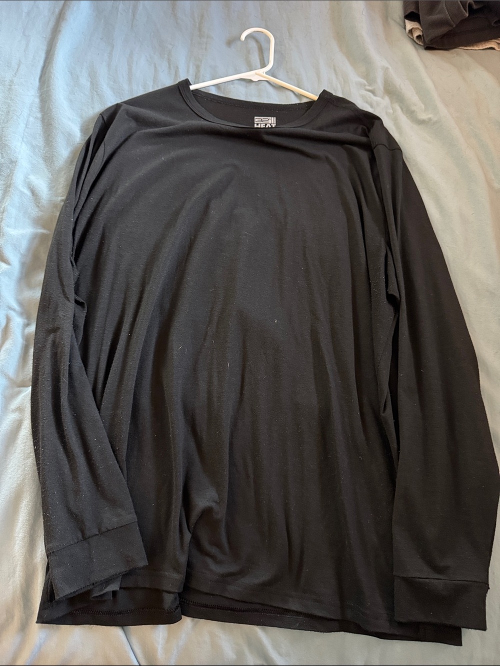 32 Degrees Black Long Sleeve Crewneck Shirt